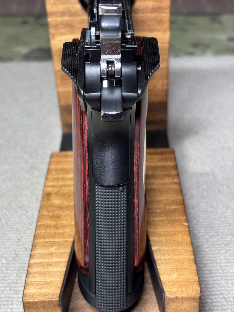 東京マルイ　ストライクウォーリア　内外装カスタム　リアル刻印入りスライド