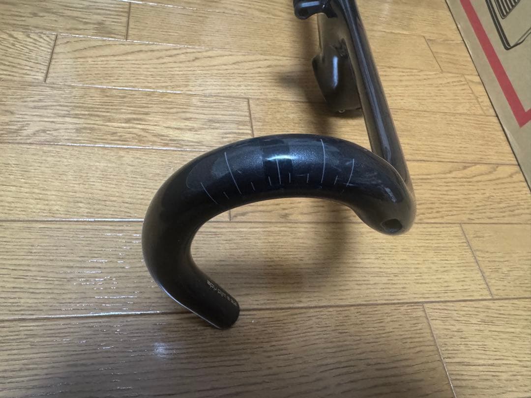 TREK MADONE専用ハンドル　440mm 100mm