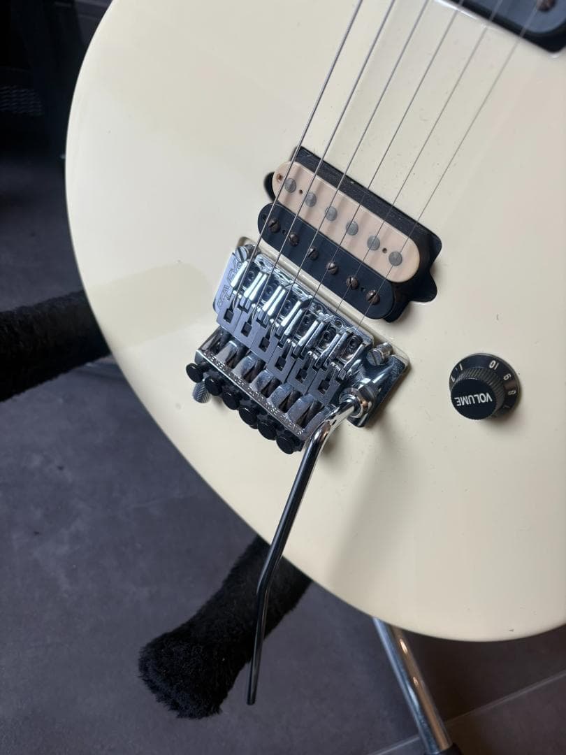 PEAVEY EVH WOLFGANG SPECIAL USA製　アイボリー