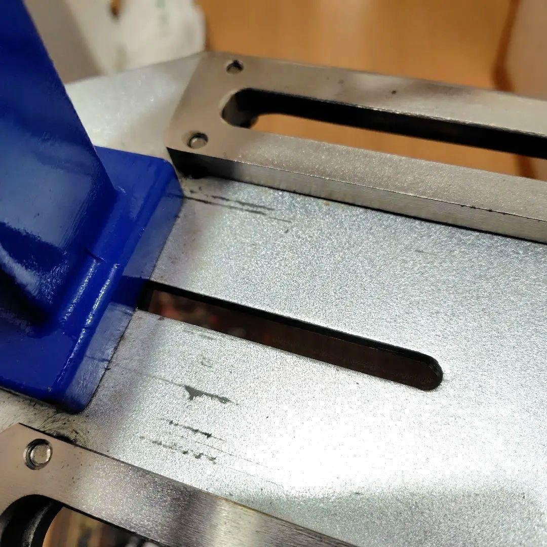 ストリングマシン　ガット張り機　分銅式　テニス　バドミントン　イグナス