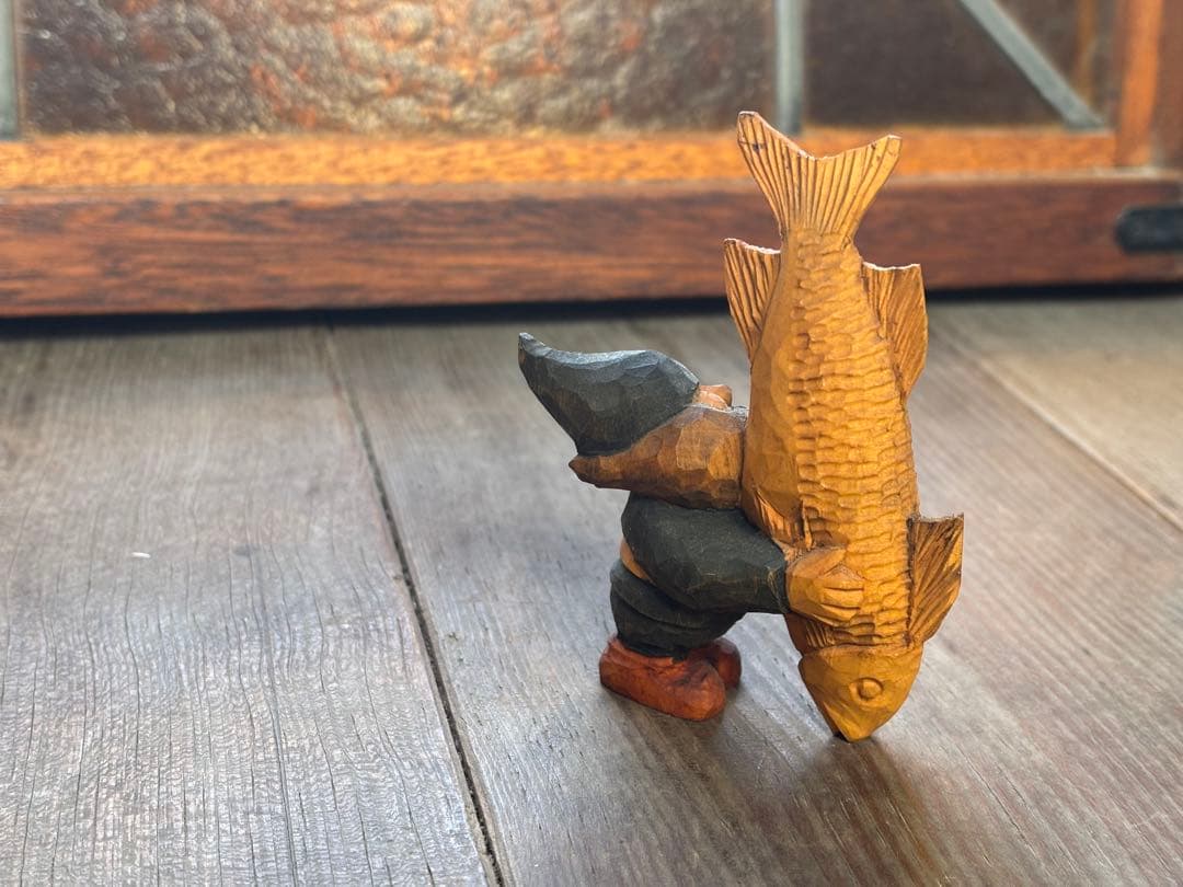 藤岡孝一 木彫 ポルックス 小人 魚を抱える小人 a 北海道作家　彫刻