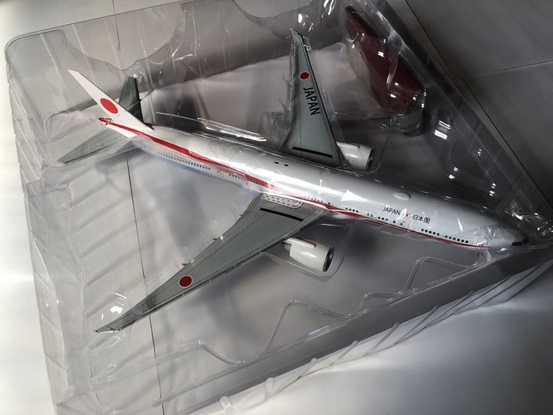 全日空商事　1/200 次期政府専用機B 777-300ER