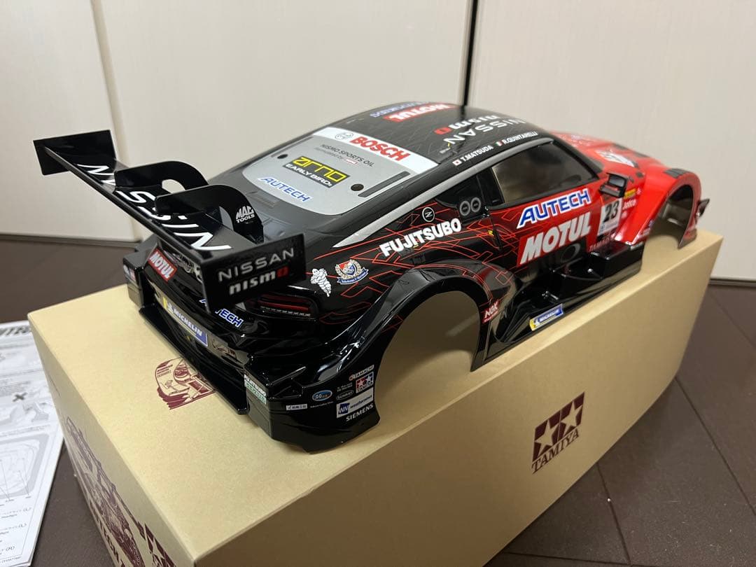 タミヤ　ラジコン　1/10 ニッサン　MOTUL　AUTECH Z 完成済ボディ
