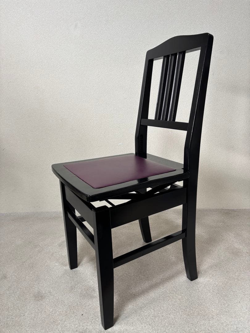 トムソンピアノ椅子