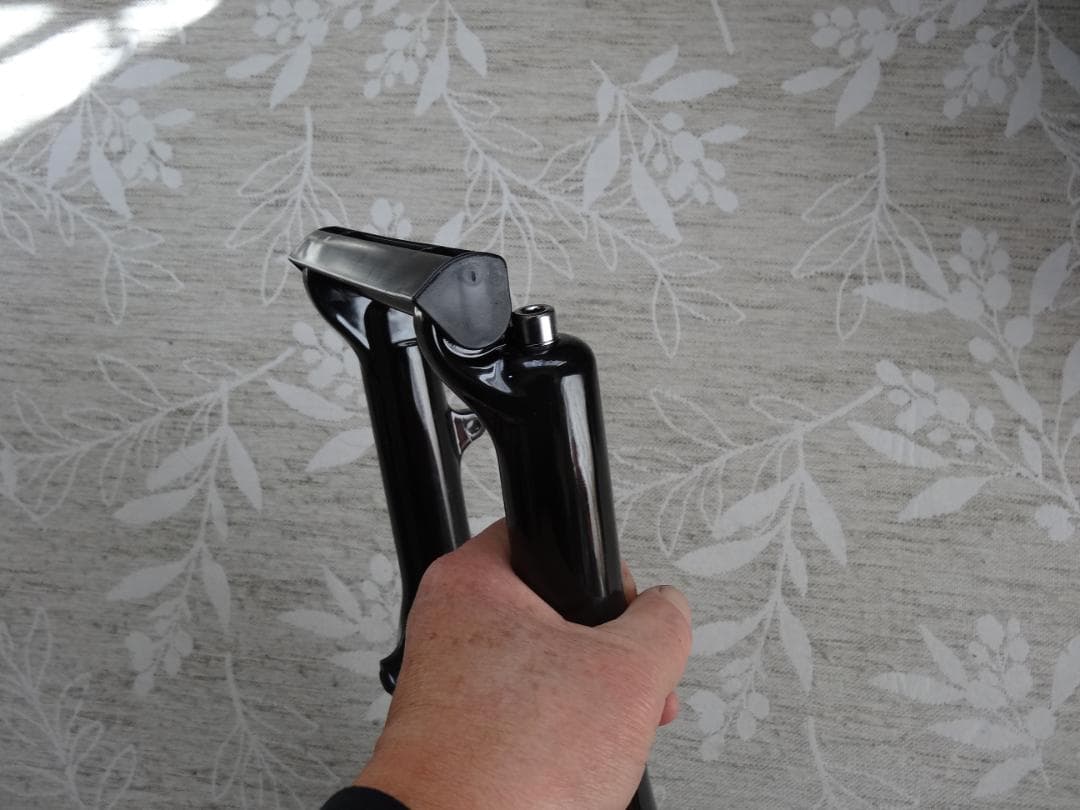 ・BesV　PS1　20インチ　フロントフォーク　（新品、取り外し品）