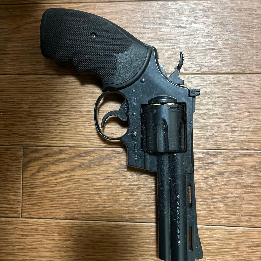 ブラックリボルバーガスガン