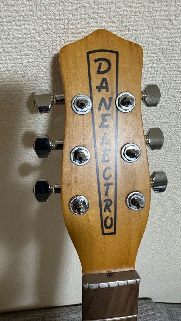 M*a様 DANELECTRO エレキギター ゴールド