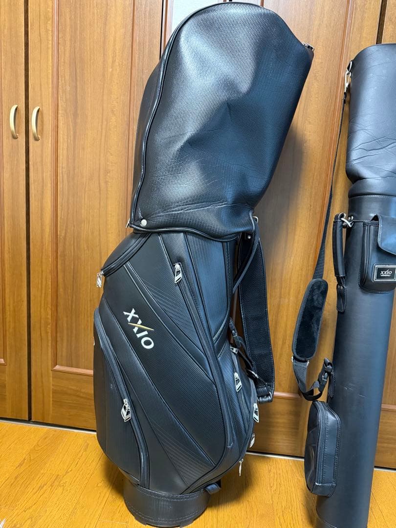 XXIO(ゼクシオ)キャディバッグ ブラック セット