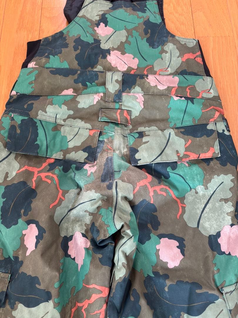 DC 迷彩柄 スノーボードウェア (子ども用)