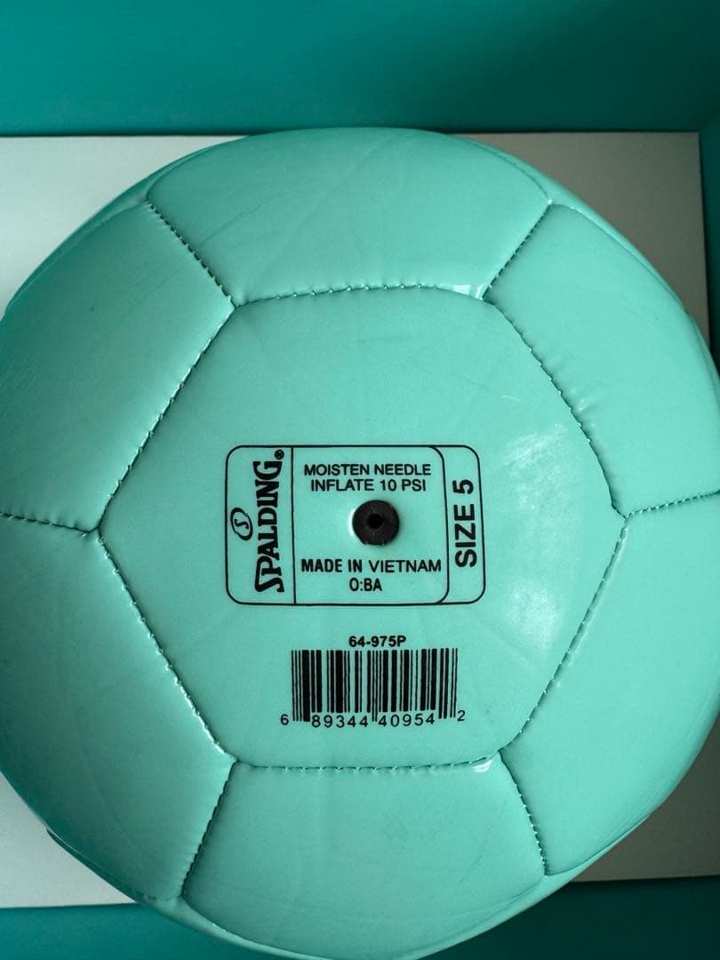 ティファニー×スポルディング サッカーボール5号 ショッパー・保存袋付き