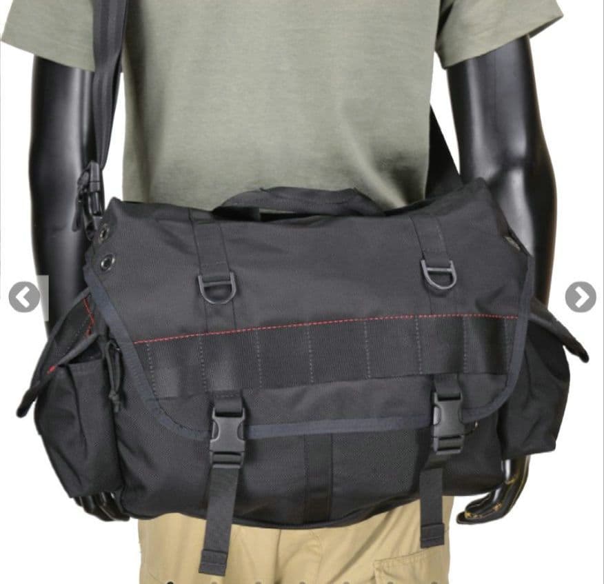 美品!!BRIEFING メッセンジャーバッグ 黒 LANCE2