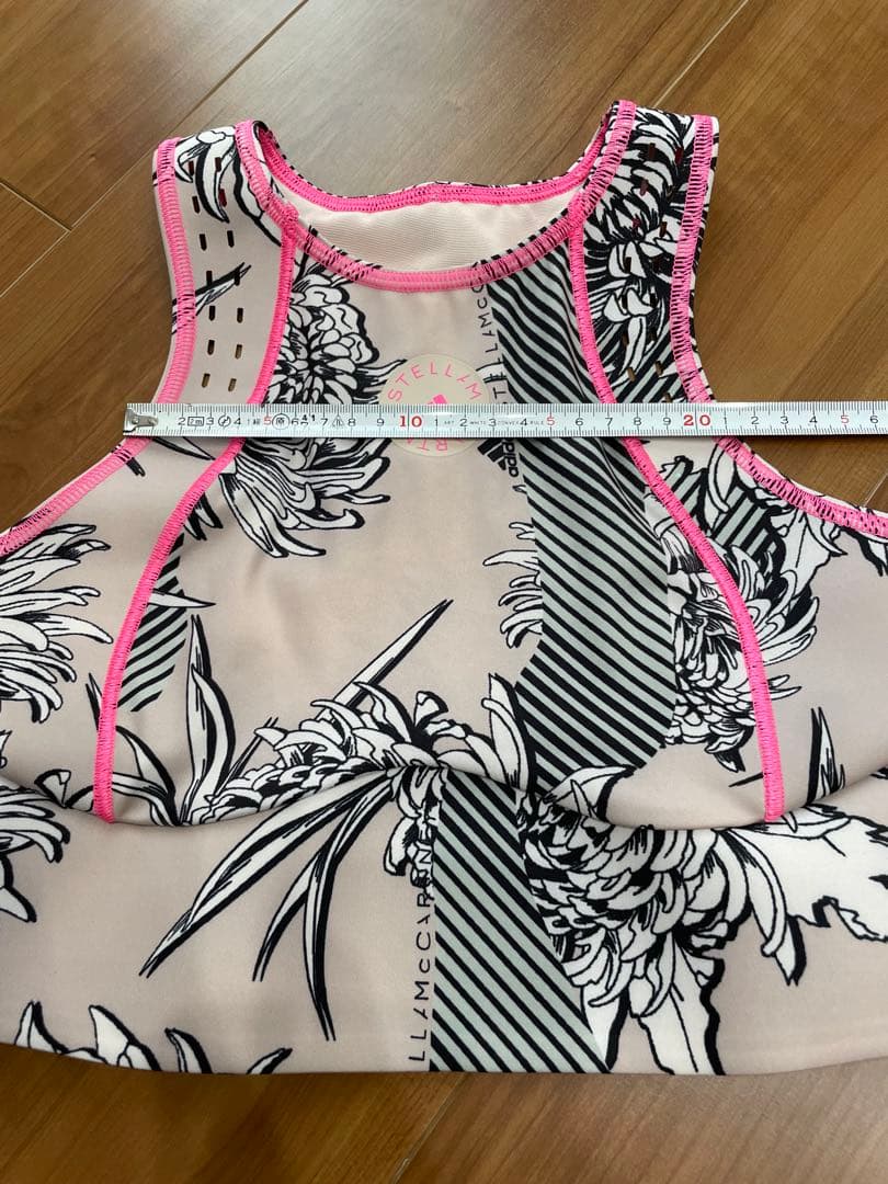 adidas× Stella McCartneyヨガウェアクロスストラップ