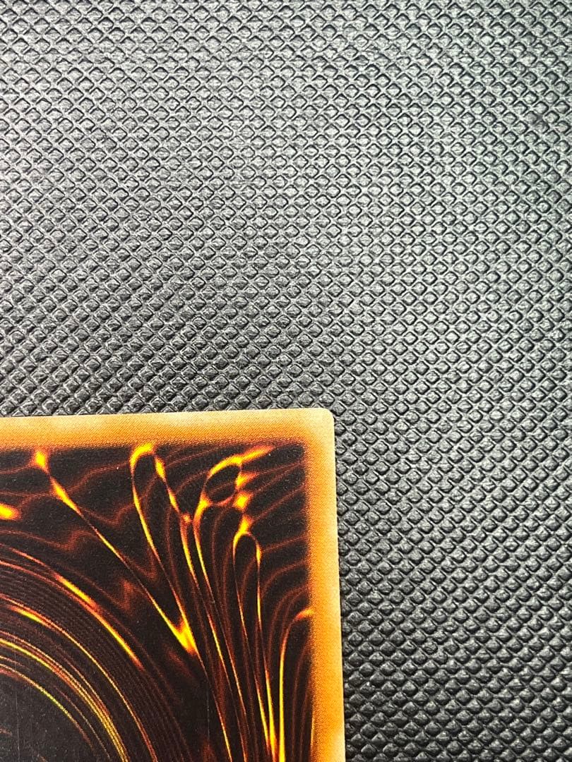 混沌の黒魔術師　レリーフ　アルティメットレア　美品