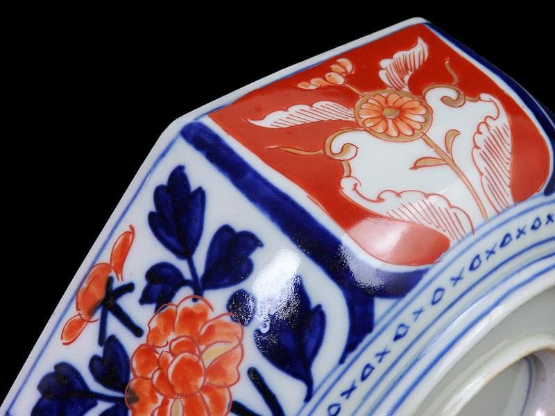 古伊万里　色絵　牡丹に菊　十字四方襷紋に雪輪　八角鉢　C017AS-fbvg