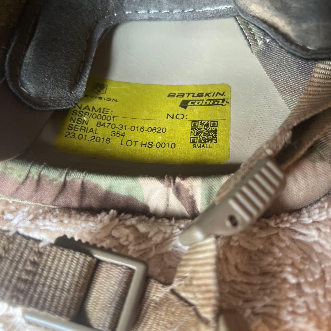 ＜希少＞イギリス軍放出品Virtus ヘルメット＆MTPカバー　サイズS