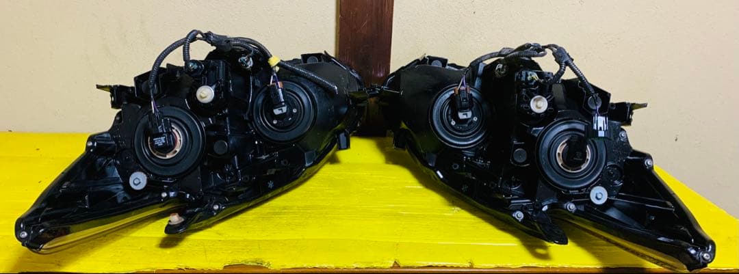 トヨタ プリウス 30系 前期 純正ヘッドライト左右セット