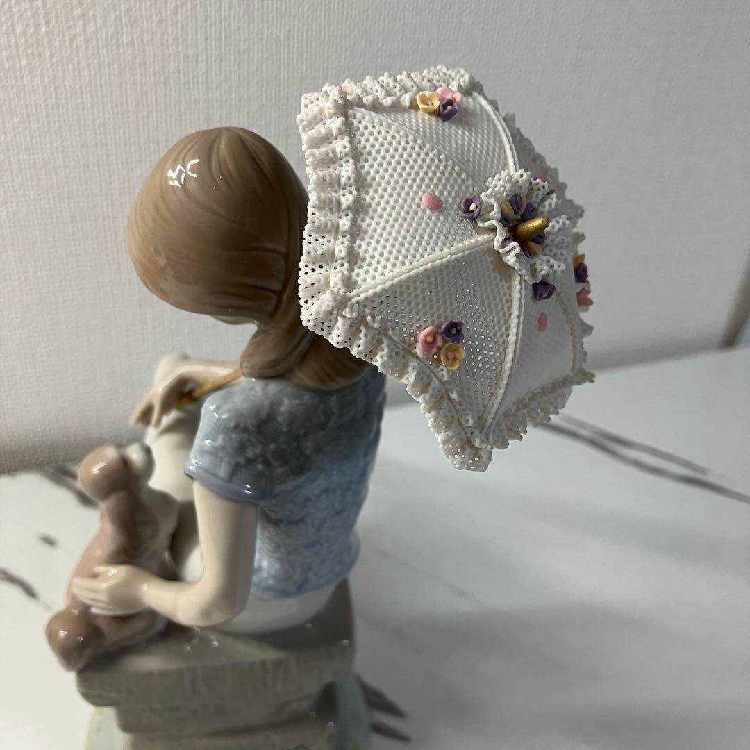 【1/23限定価格】LLADRO リヤドロ 7612 日傘の女性と犬 ベンチ
