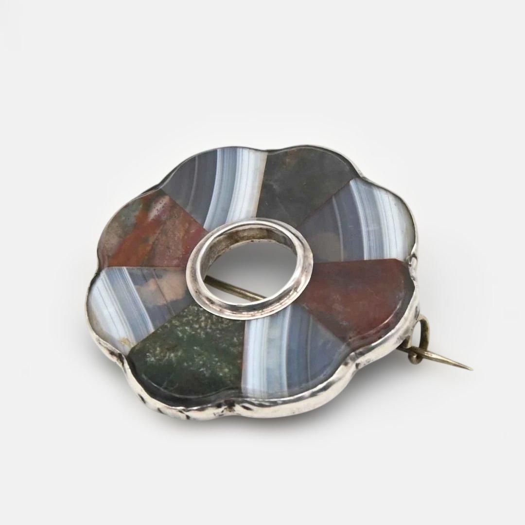 花型の銀製ブローチ　メノウ　スコティッシュ　s0077