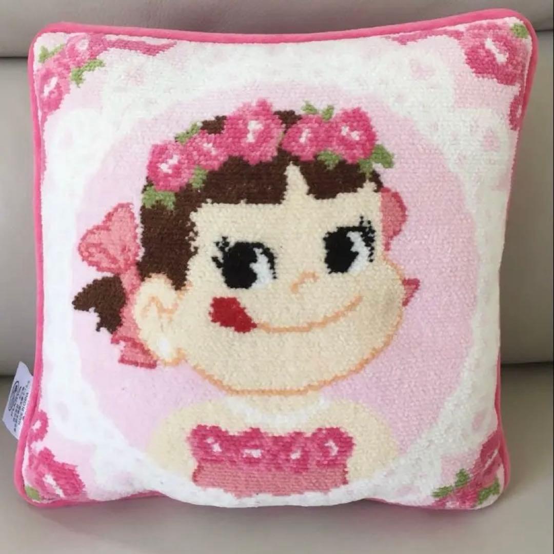 ペコちゃん　シュニール織タオル・クッション　レア商品