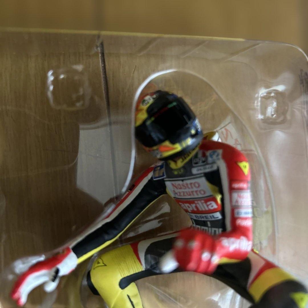 ミニチャンプス バレンティーノ・ロッシ 1/12スケール