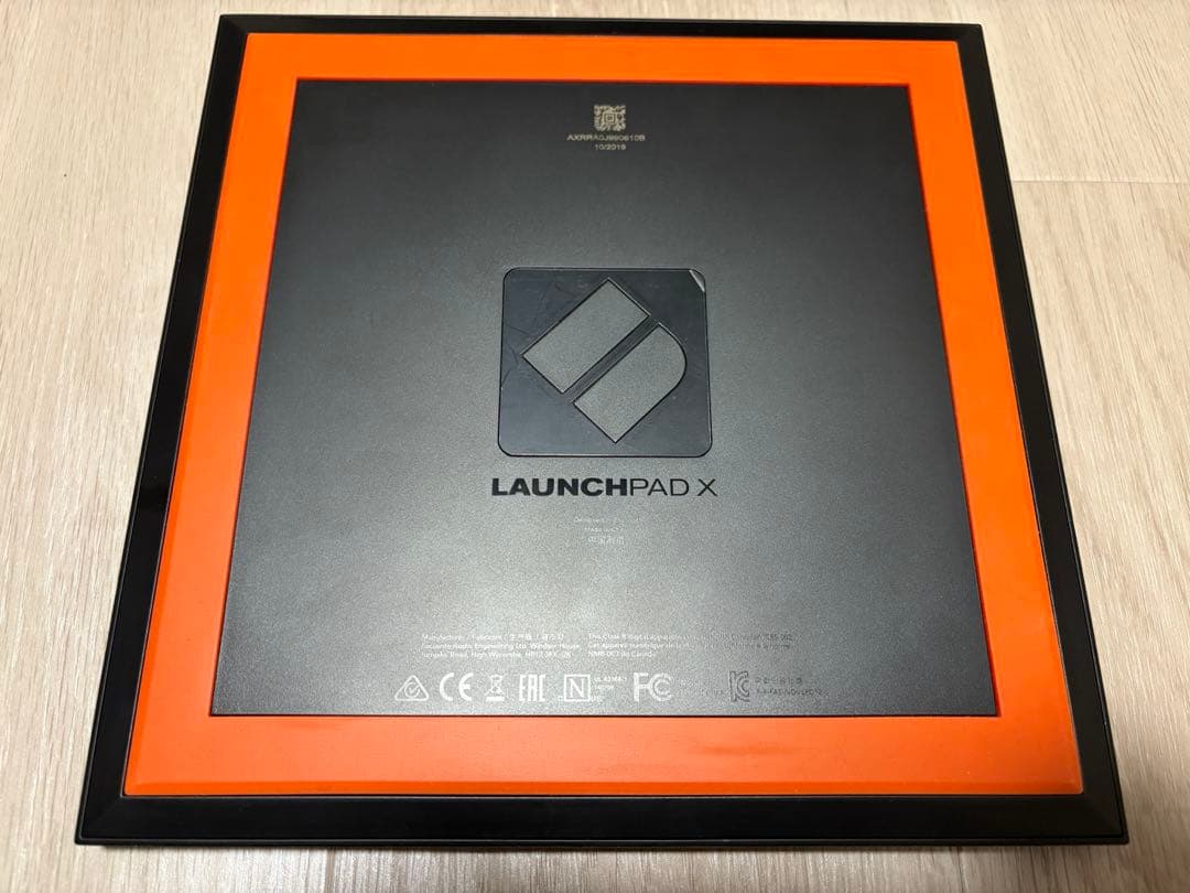 Novation Launchpad X MIDIコントローラー 製品登録解除済