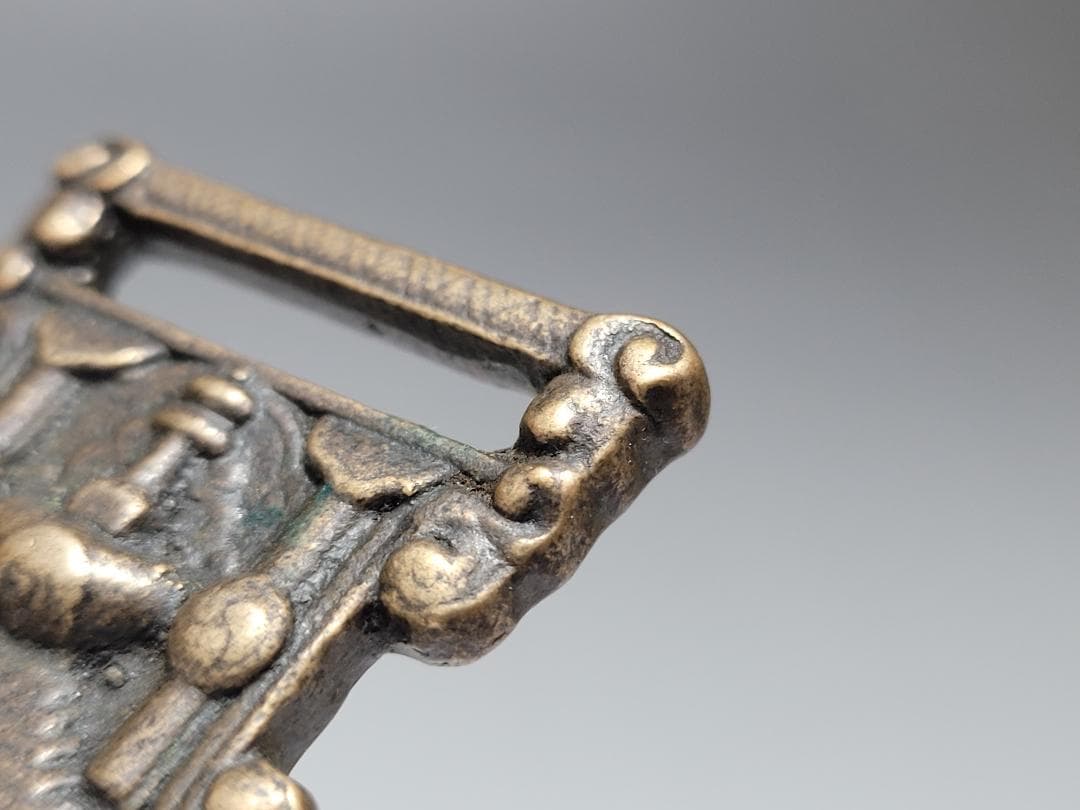 銅製 仏塔紋 天鐵 トクチャ 護身装身具 チベット 仏教文物 幅約4cm