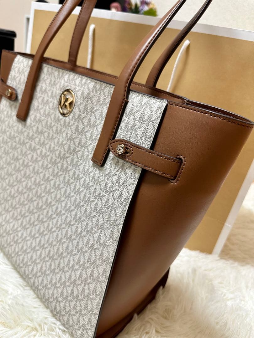 MichaelKorsトートバッグ(マイケルコース)