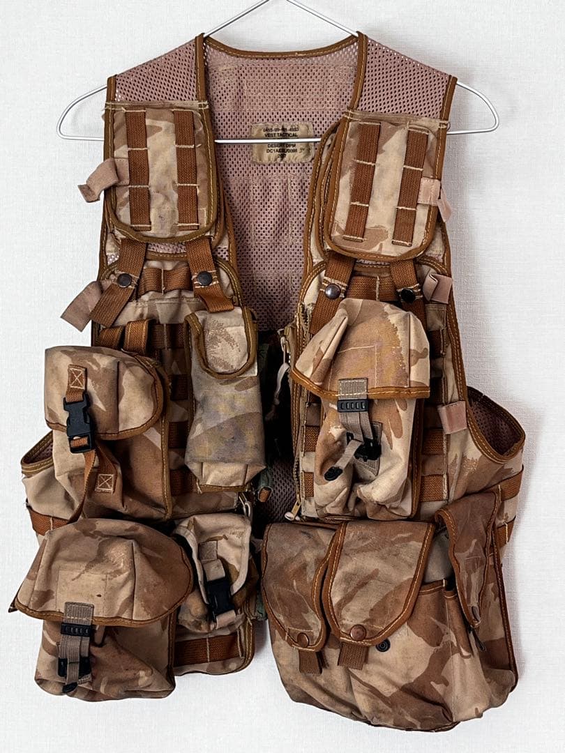 イギリス軍　砂漠迷彩DPMタクティカルベスト（ポーチ 6 個付き）