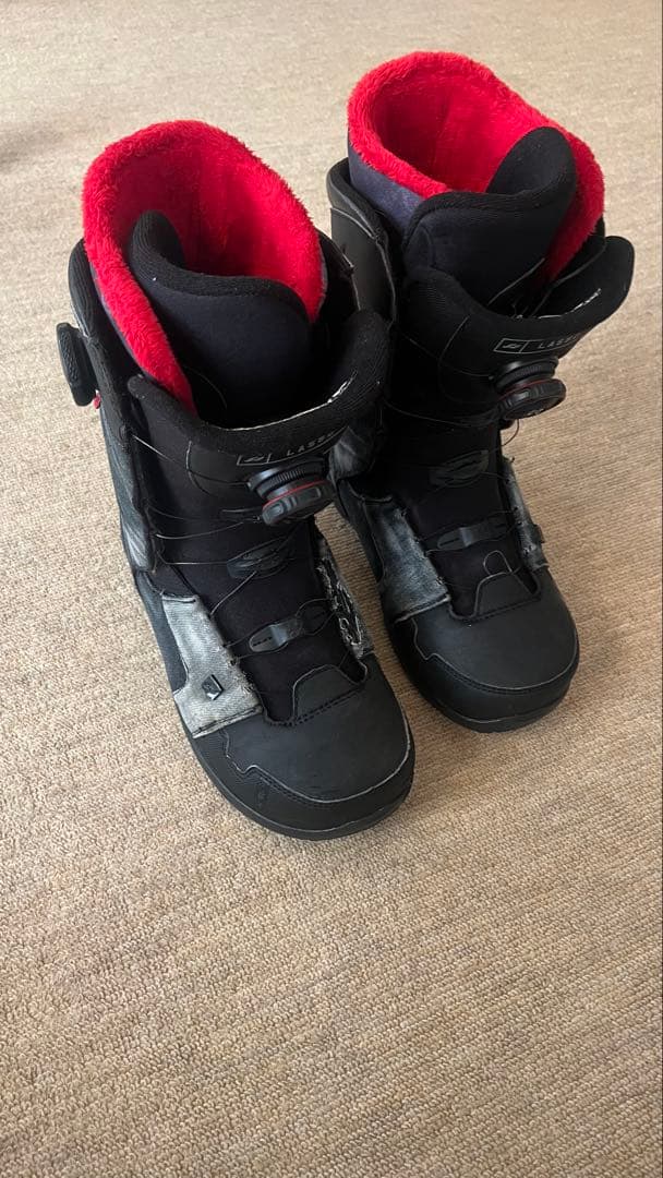 LASSO スノーボードブーツ 男性用 ブラック/レッド　デニム使用