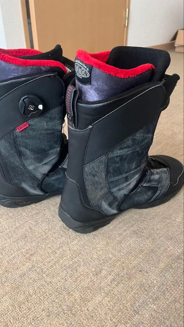 LASSO スノーボードブーツ 男性用 ブラック/レッド　デニム使用