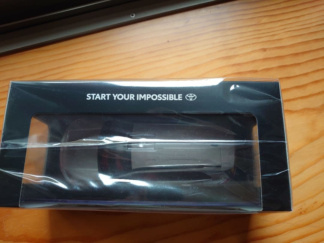 新型RAV4　CORE　アバンギャルドブロンズメタリック　カラーサンプル