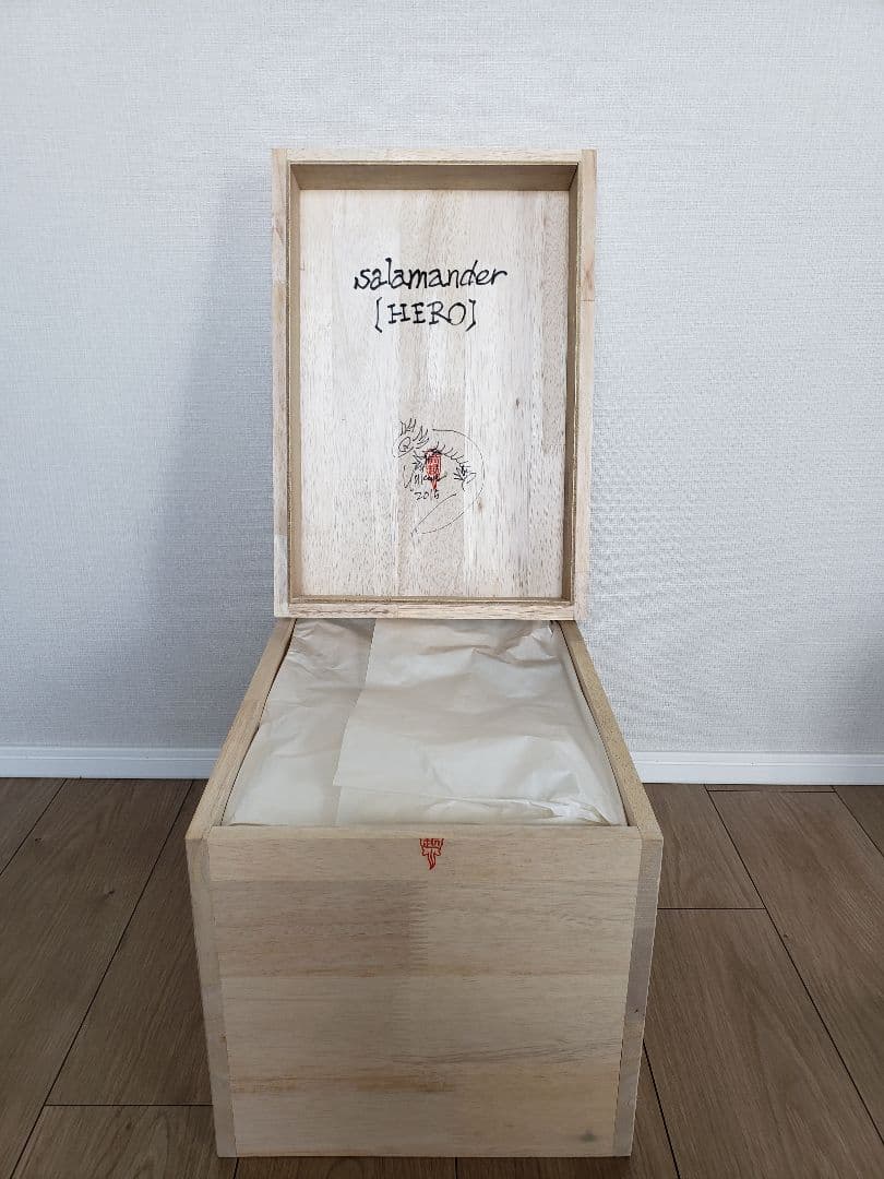 ウルトラマン　井上祐起　salamander　[HERO]