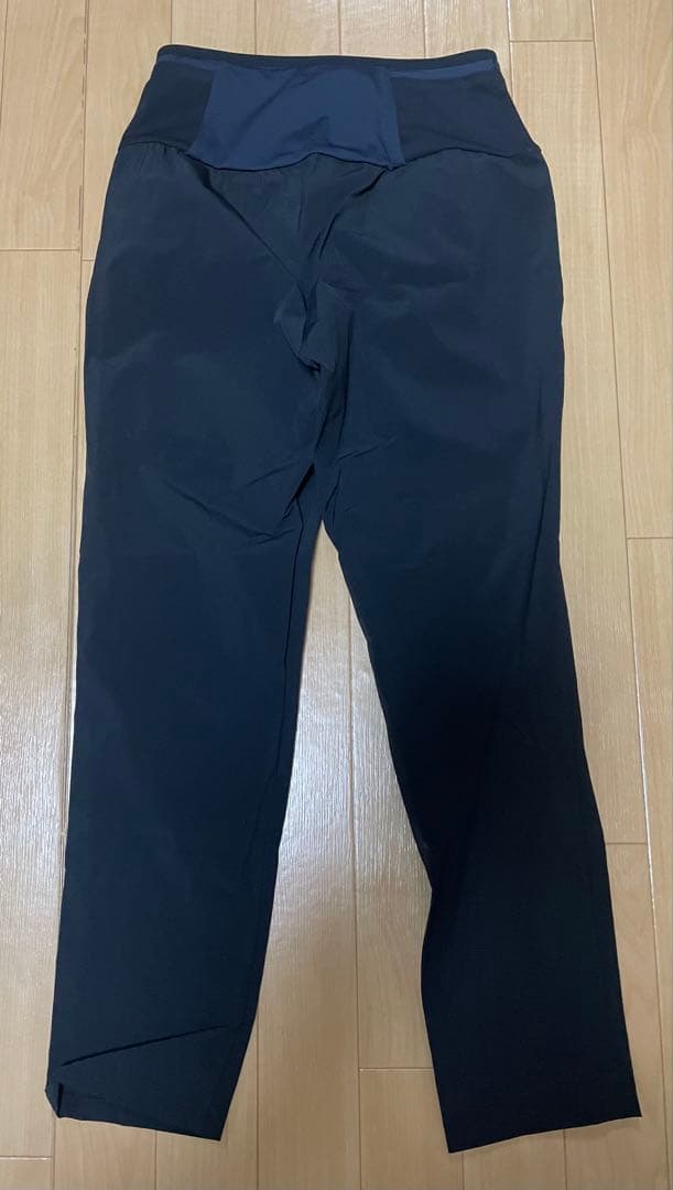 ノースフェイス　バーブライトランニングパンツ（レディース）