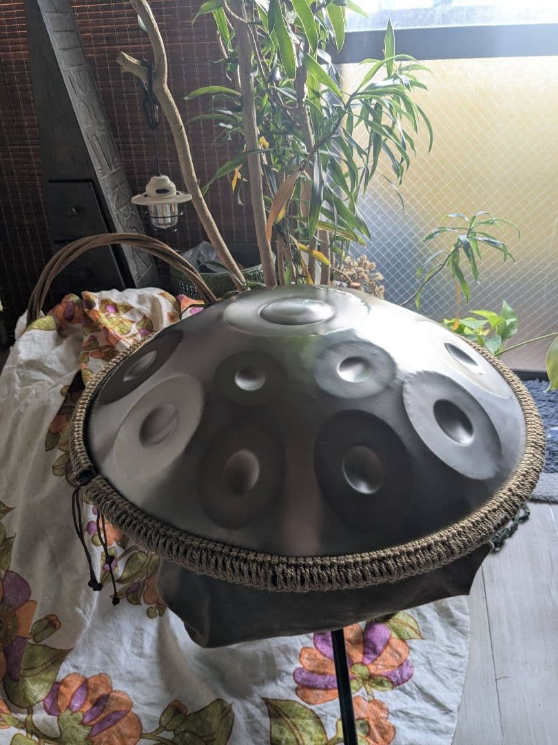 ✾ハンドパン 12音　約56センチ　Dマイナー シルバー 楽器　ヨガ　瞑想