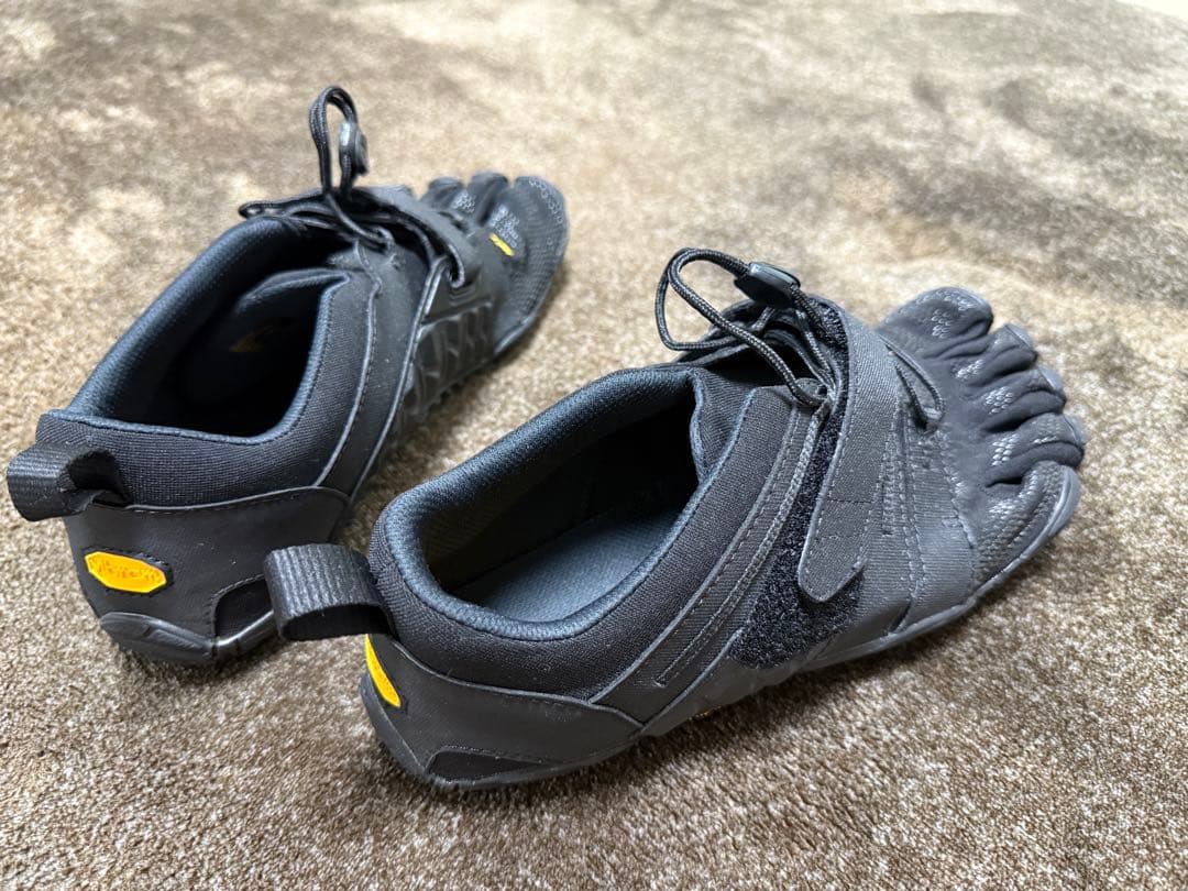 ビブラムファイブフィンガーズ メンズ V-Train2.0 黒Sz 9〜9.5