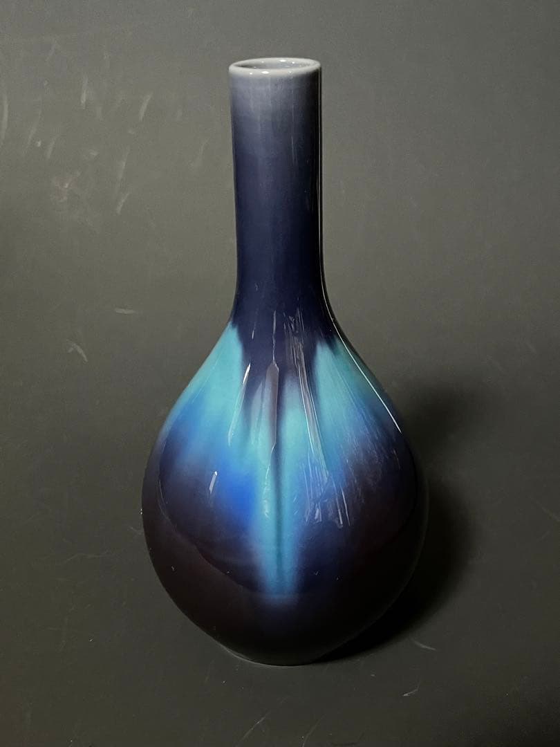 【徳上品】人間国宝三代徳田八十吉　未使用花生　美しく溶け合う青の芸術品