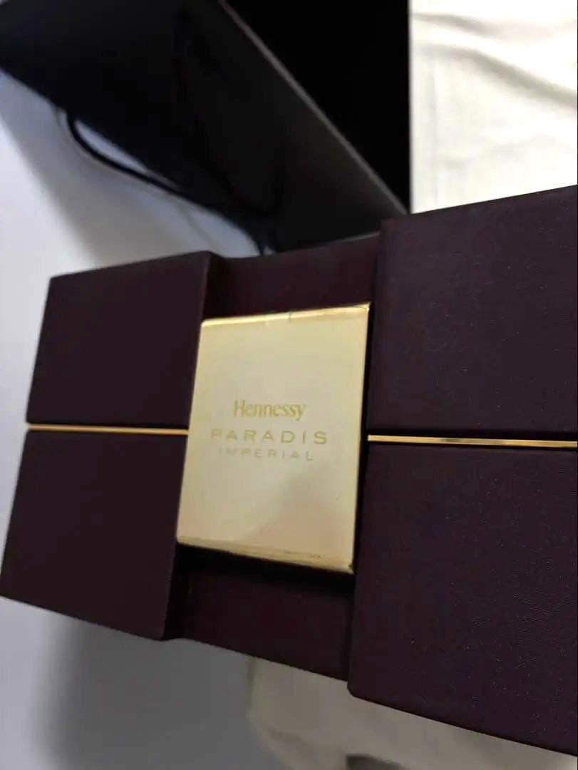 Hennessy パラディ アンペリアル 700ml 木箱・冊子付 完品 未開栓