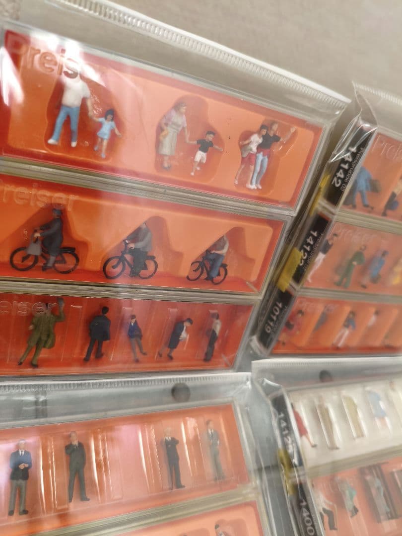 Preiser　プライザー 　1/87 ミニチュア　フィギュア 　ファミリー