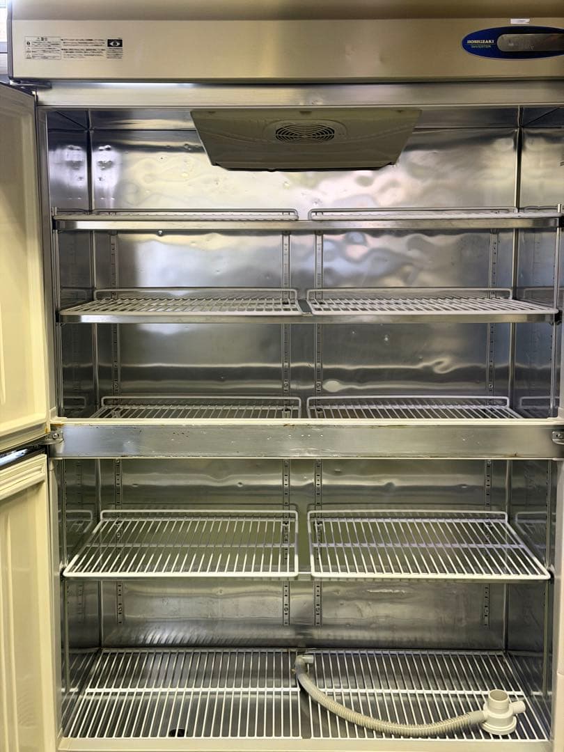 2013年 ホシザキ縦型冷蔵庫 1200x650x1890