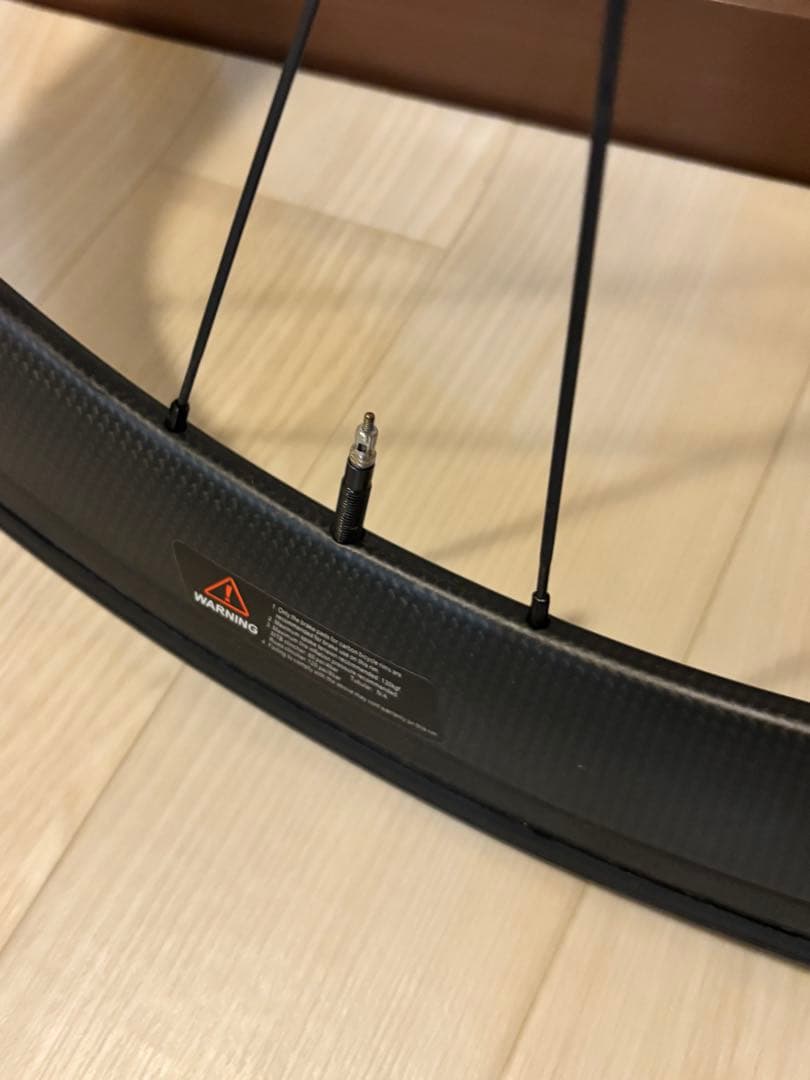 カーボンホイーフロントのみ