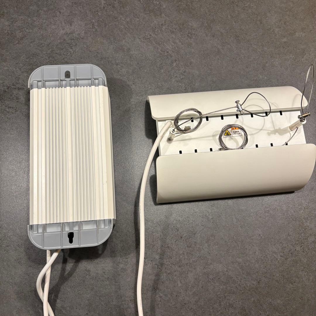 カミハタ　ファンネル2　8000K　水槽用ライト　 ホワイト②