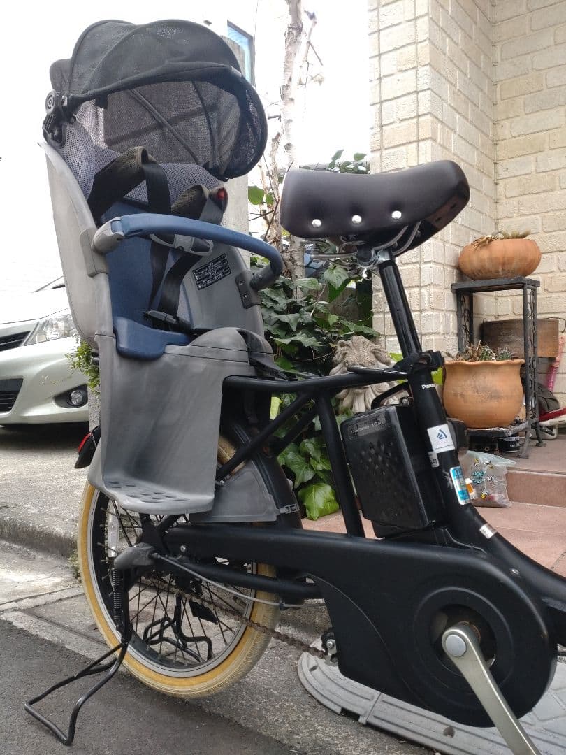 配送可★直接引渡可カスタム【ギュットアニーズ】電動アシスト自転車★充電器付３人乗