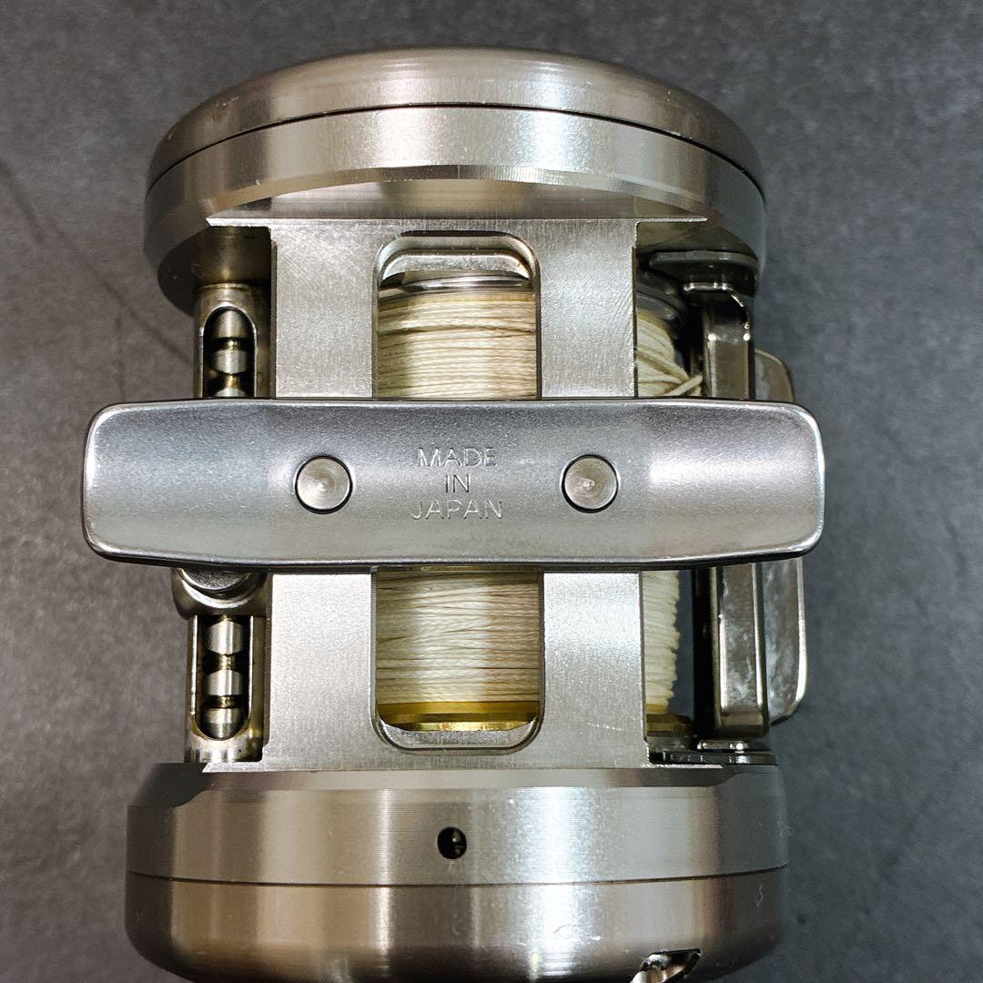 ダイワ ミリオネア スネークヘッド 雷魚用 ベイトリール 300 カスタム？