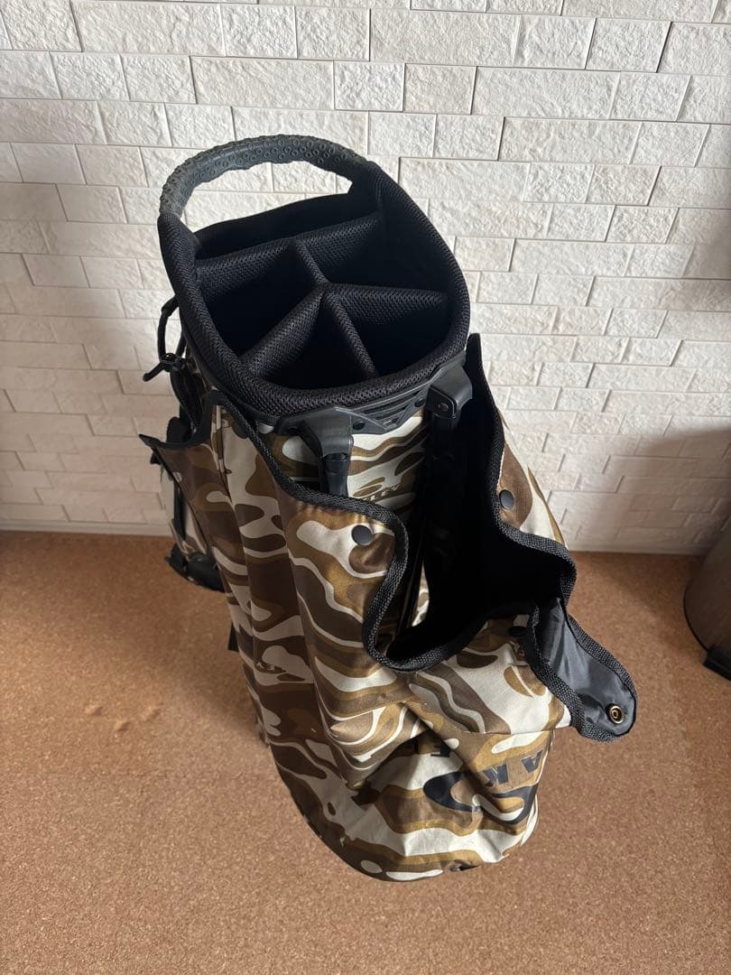 オークリー　キャディバッグ　ゴルフバッグ　迷彩