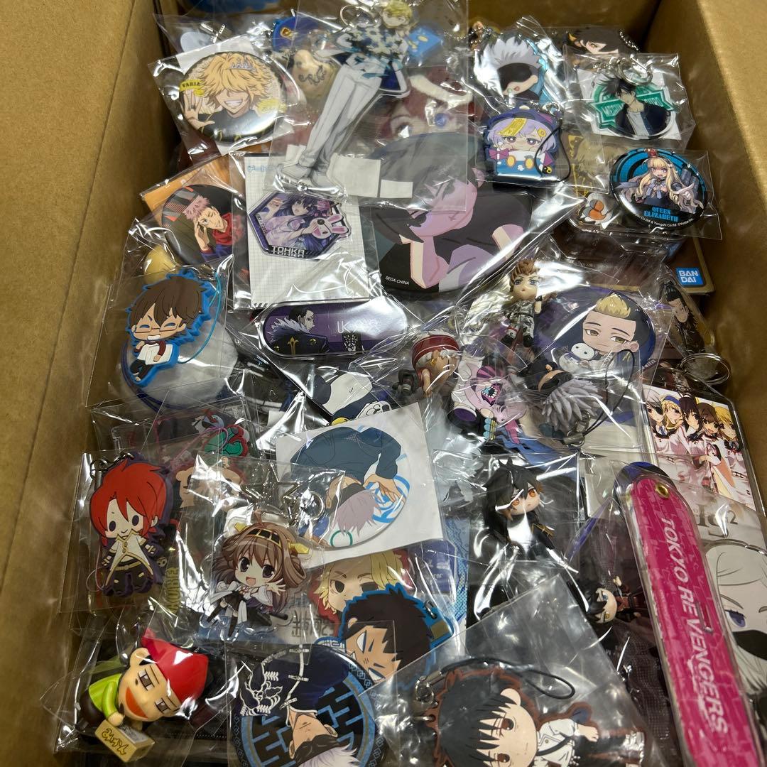 キャラクターグッズまとめ売り　漫画　アニメ　グッズ　セット　おまとめ　210個