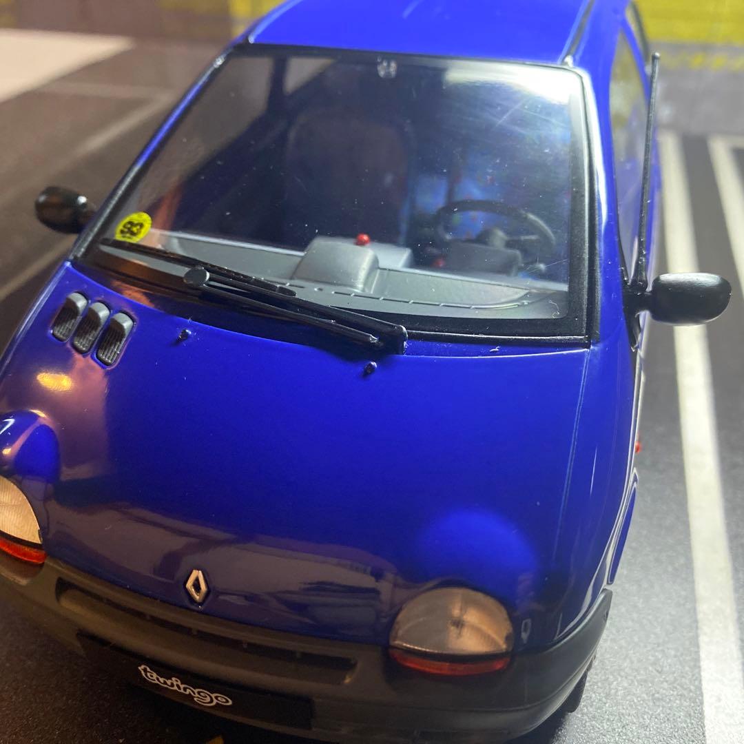 1/18 ルノー　トゥインゴ