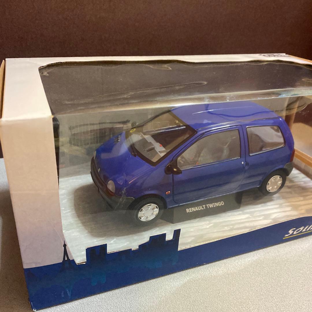 1/18 ルノー　トゥインゴ