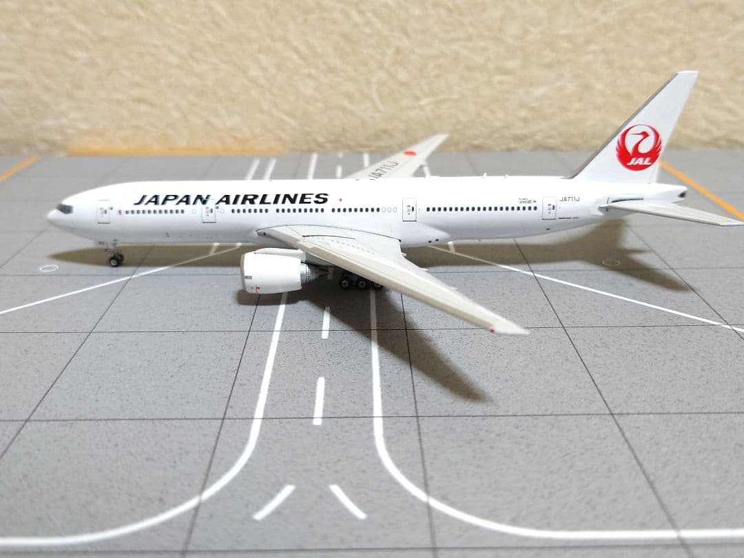 【レア品　JAL B777-200ER JA711J 1/400】