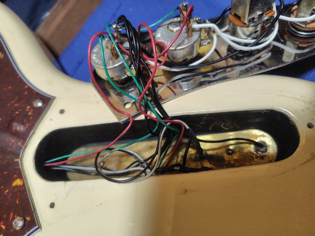 ベース Fender Jazz Bass japan