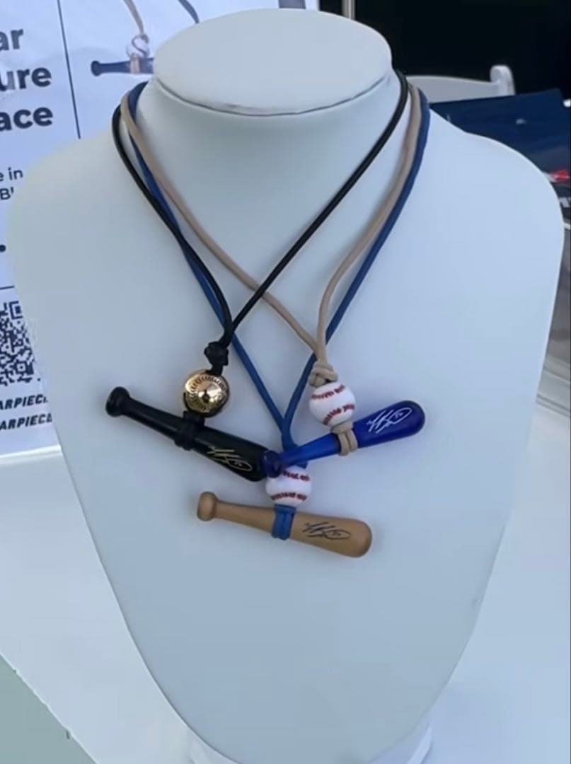 ピカチュウ　Legacy All Star Necklace ブラック